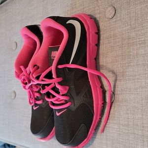 Nike training Youth sneaker